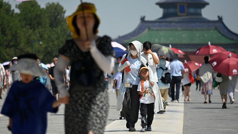 NextImg:China beats its own record for hot days over six months | CNN