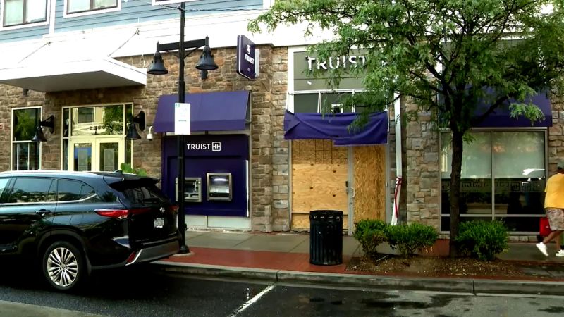 NextImg:Authorities offer $20,000 in rewards for information after explosives detonated at DC businesses | CNN Politics