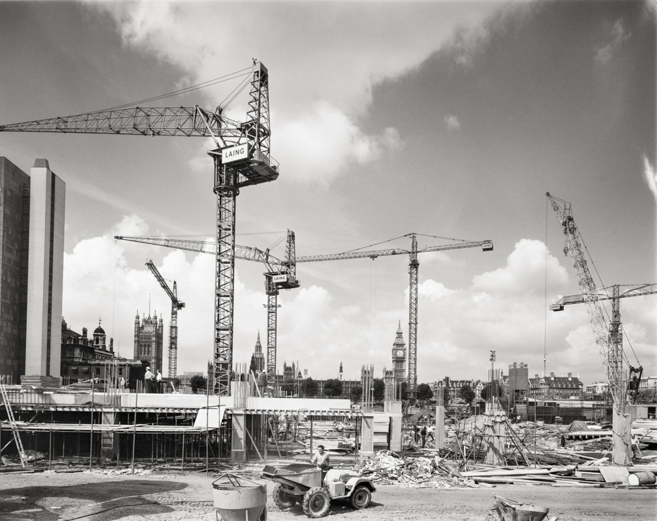 Construction of new blocks at St Thomas' Hospital in London.