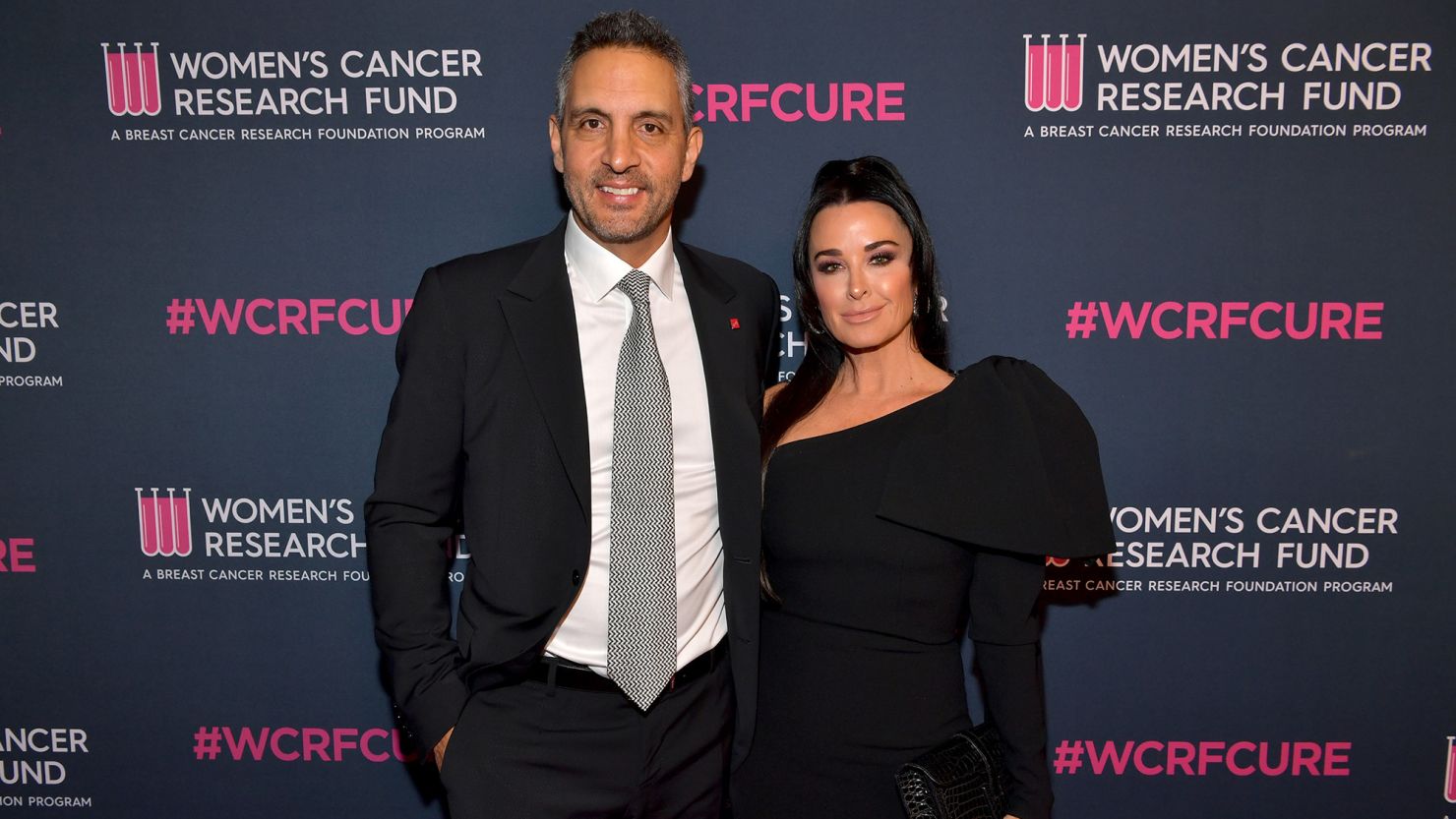 BEVERLY HILLS, CALIFORNIA - FEBRUARY 27: (L-R) Mauricio Umansky and Kyle Richards attend WCRF's "An Unforgettable Evening" at Beverly Wilshire, A Four Seasons Hotel on February 27, 2020 in Beverly Hills, California. (Photo by Emma McIntyre/Getty Images for WCRF)
