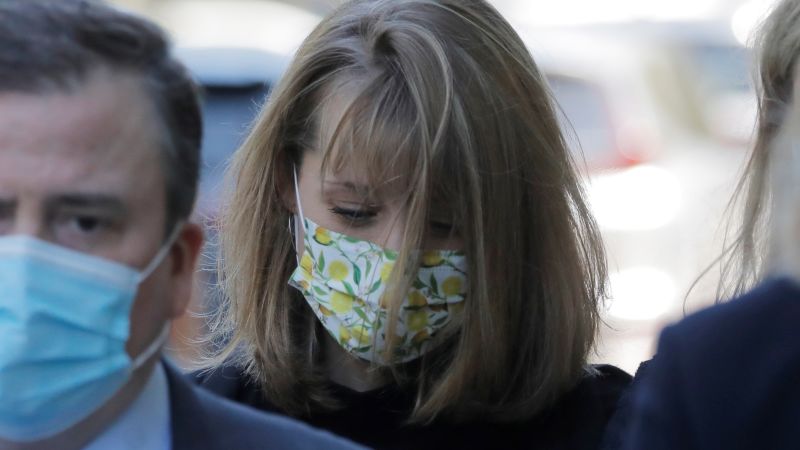 NextImg:Former 'Smallville' actress and high-ranking member of Nxivm group Allison Mack released from prison | CNN
