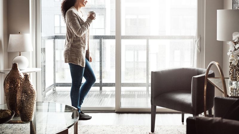 NextImg:Here's what Americans say they need to earn to feel rich, or even just financially secure | CNN Business