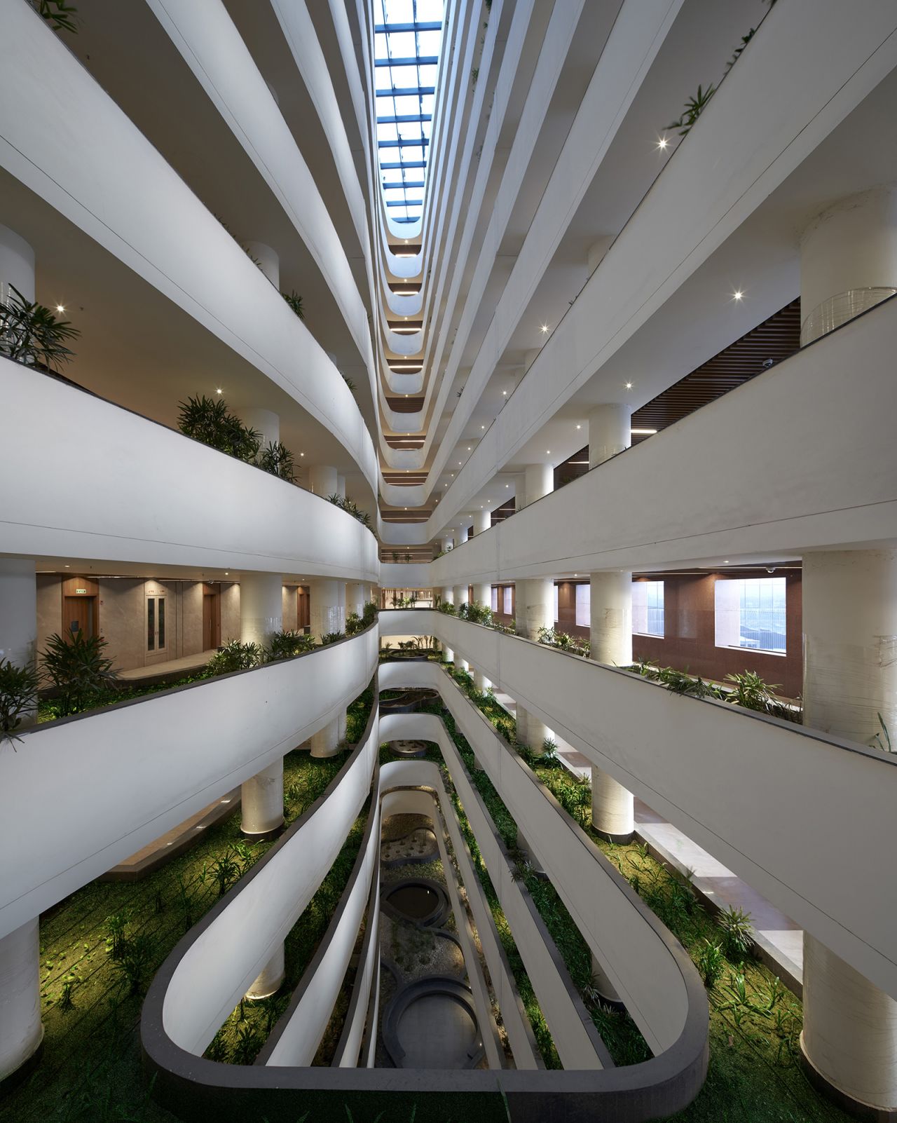 The building's atriums were designed to encourage natural ventilation through the building.