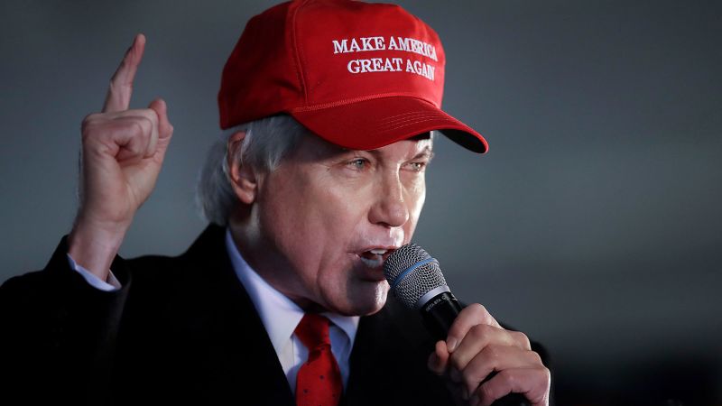NextImg:Pro-Trump lawyer Lin Wood gives up law license amid 2020-related disciplinary case | CNN Politics