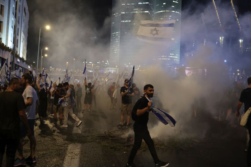 Crowds Block Tel Aviv’s Main Artery In Anti-government Protest | CNN