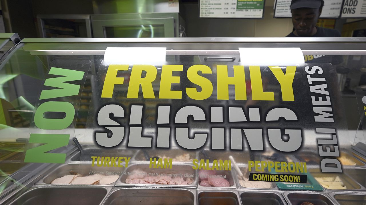 Subway hat diese Woche frisch geschnittenes Fleisch hinzugefügt.