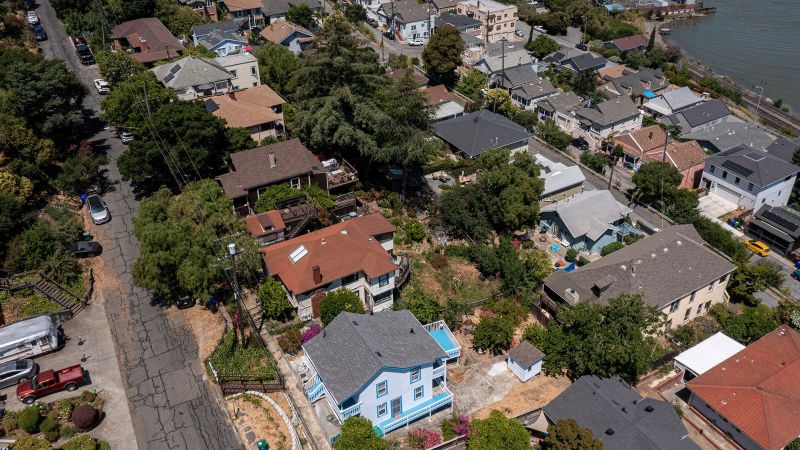 NextImg:Mortgage rates jump to 6.81%, their highest level this year | CNN Business