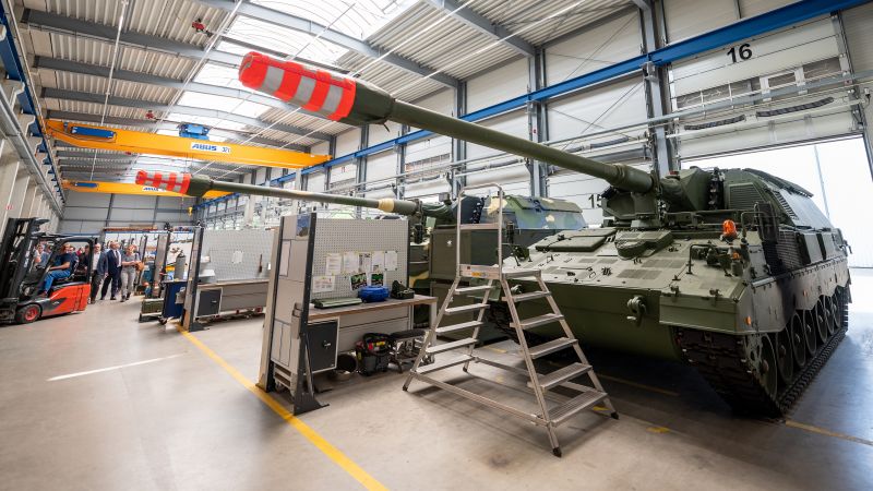 NextImg:Rheinmetall will build and repair tanks in Ukraine, says CEO | CNN Business
