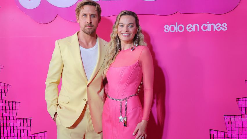 NAUCALPAN DE JUAREZ, MEXICO - JULY 06: Ryan Gosling and Margot Robbie pose during the pink carpet for 'Barbie' at Plaza Parque Toreo on July 06, 2023 in Naucalpan de Juarez, Mexico. (Photo by Hector Vivas/Getty Images)