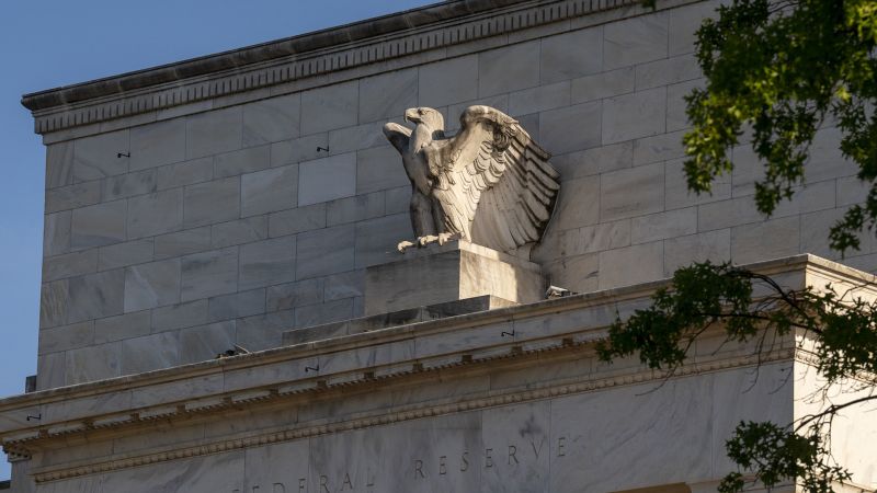 NextImg:How the Fed's new instant money program could lead to another regional banking crisis | CNN Business