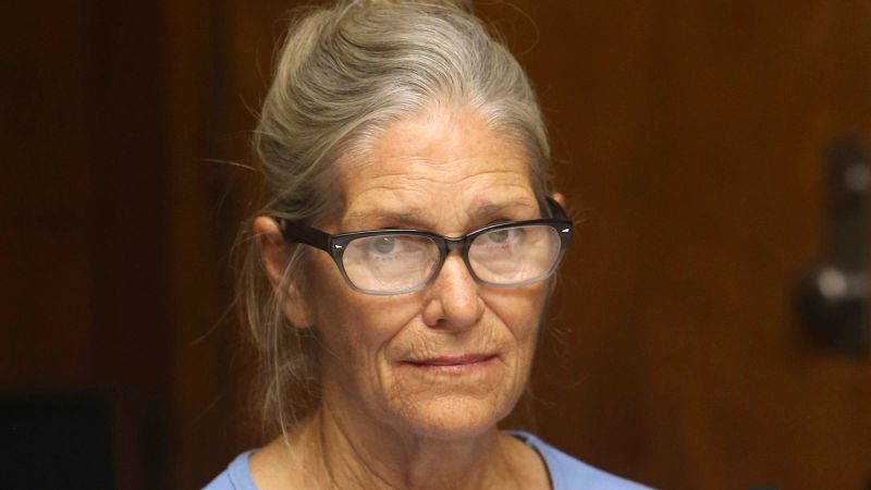 Leslie Van Houten: un ex miembro de la familia Manson ha sido liberado de una prisión de California, dice un funcionario