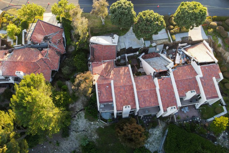 Residents Evacuated As Homes Slide Down Los Angeles County Hillside ...