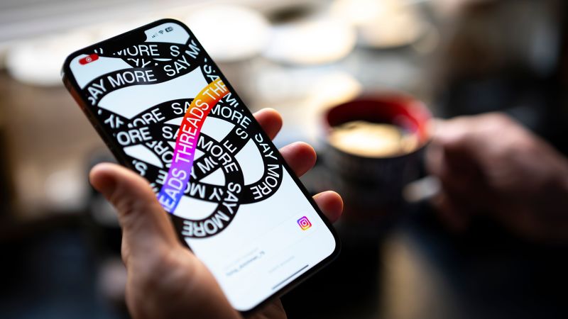 NextImg:Twitter's future is in doubt as Threads tops 100 million users | CNN Business