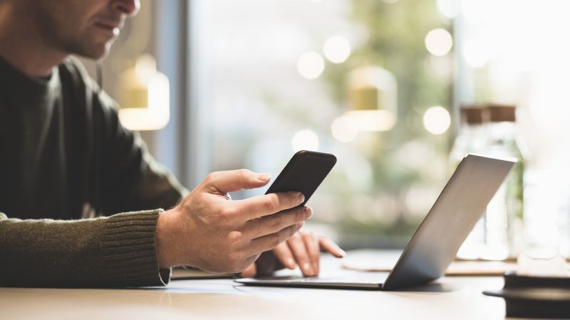 NextImg:EU blesses transatlantic data sharing deal | CNN Business