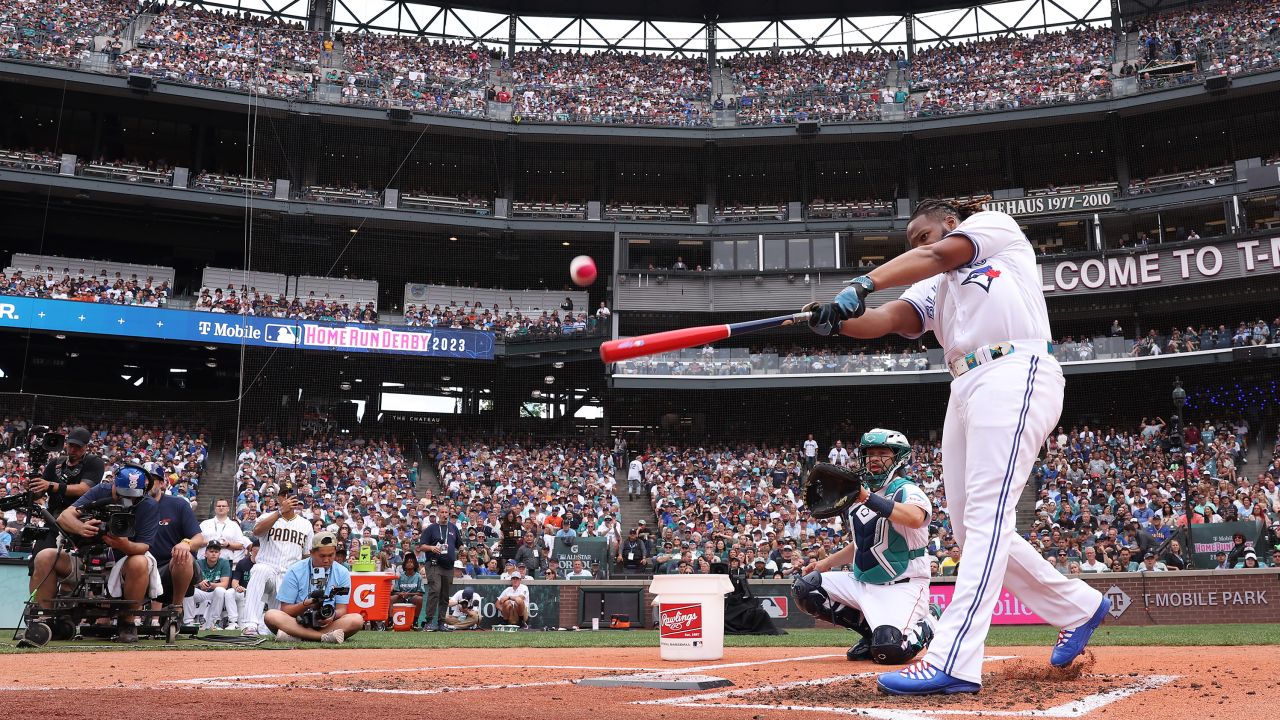 SEATTLE, WASHINGTON - JULY 10: Vladimir Guerrero Jr. #27 of the Toronto Blue Jays bats during the T-Mobile Home Run Derby at T-Mobile Park on July 10, 2023 in Seattle, Washington. (Photo by Steph Chambers/Getty Images)