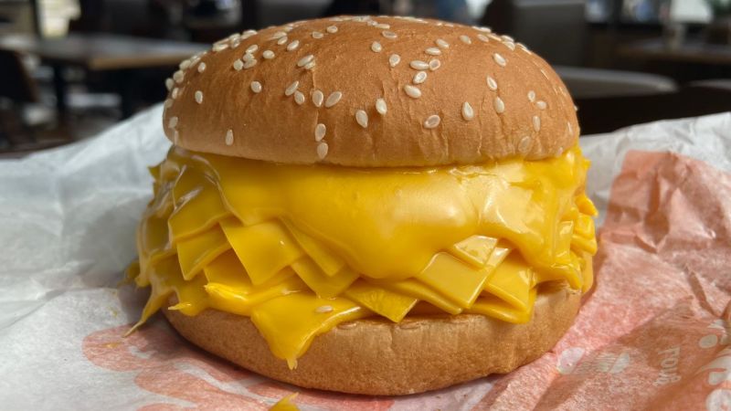 Read more about the article ‘Too much’: Burger King’s new offering in Thailand has no meat and 20 slices of cheese – CNN