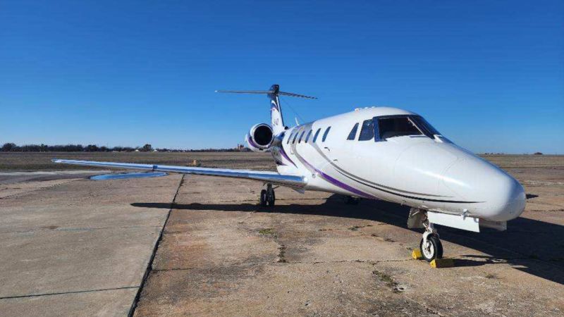NextImg:He's a millionaire with a private jet. But now he's selling it for the sake of the environment | CNN