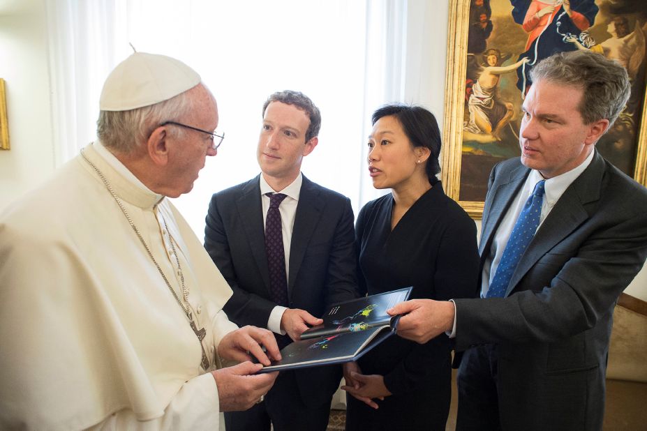 Pope Francis talks to Zuckerberg and Chan, who were visiting the Vatican in August 2016.