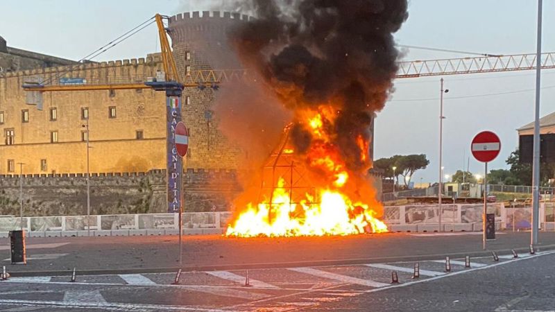 NextImg:Italian artist Michelangelo Pistoletto's 'Venus of the Rags' installation destroyed in fire in Naples | CNN