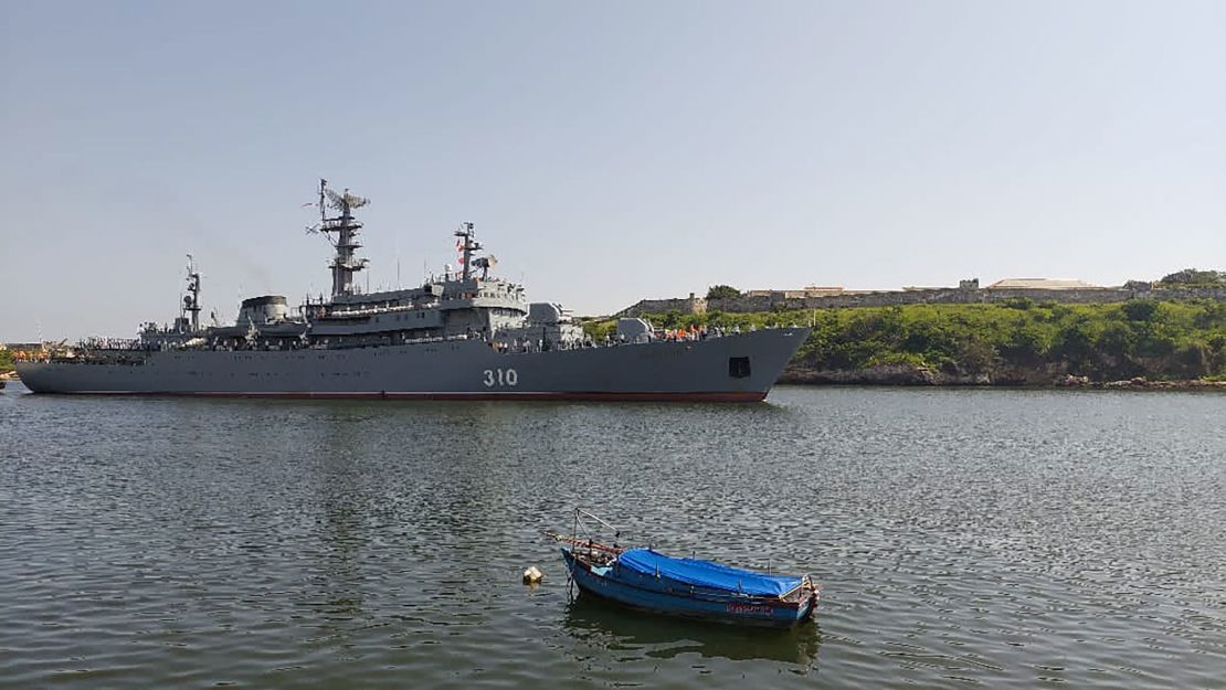 The Russian navy's training class ship Perekop sailed into Havana on Tuesday. 