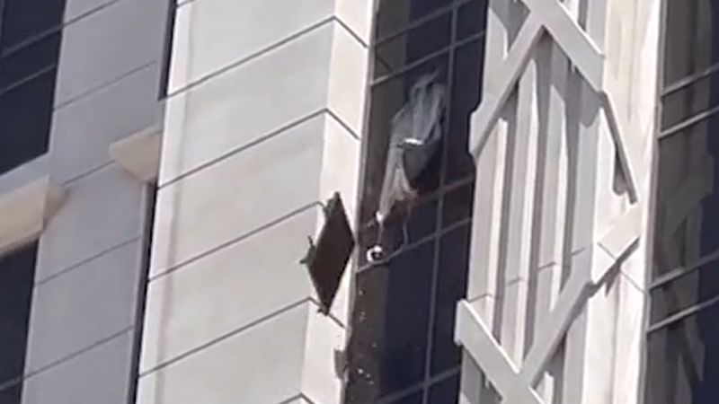 Video: Man throws TV, other items from 21st floor of Vegas hotel | CNN