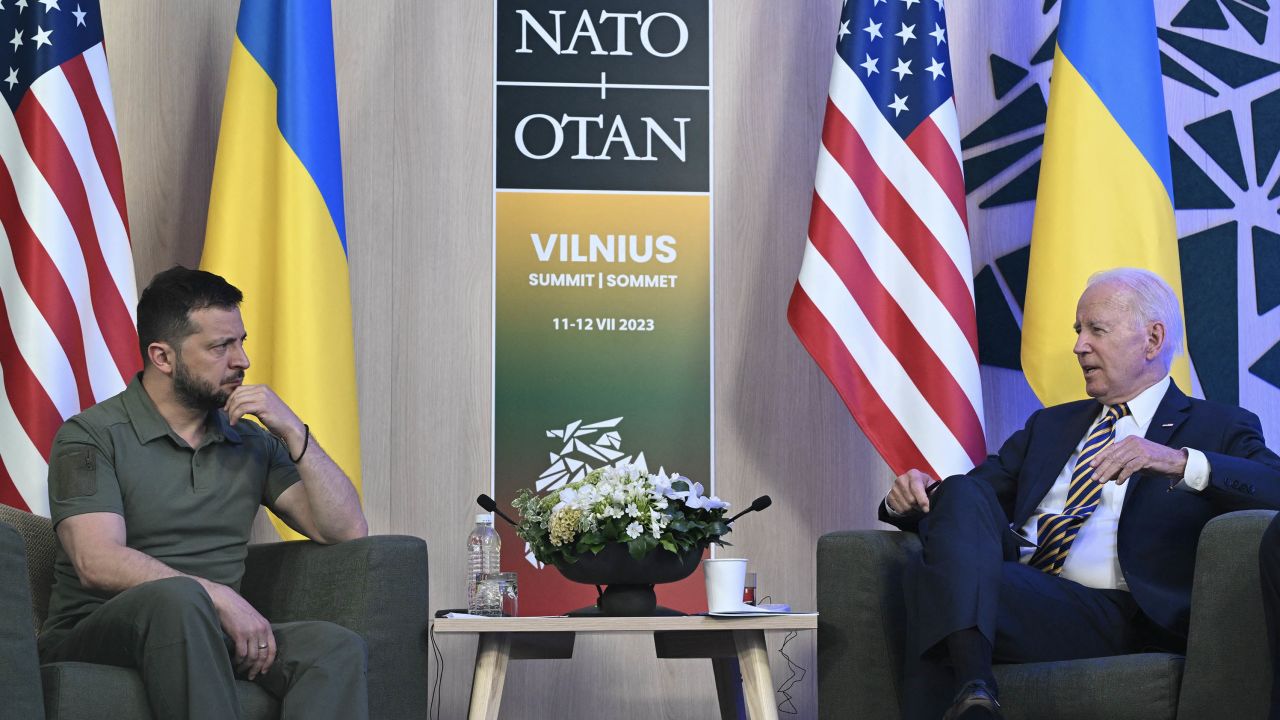 US President Joe Biden (R) attends a meeting with Ukrainian President Volodymyr Zelensky at the sidelines of the NATO Summit in Vilnius on July 12, 2023. (Photo by ANDREW CABALLERO-REYNOLDS / AFP) (Photo by ANDREW CABALLERO-REYNOLDS/AFP via Getty Images)