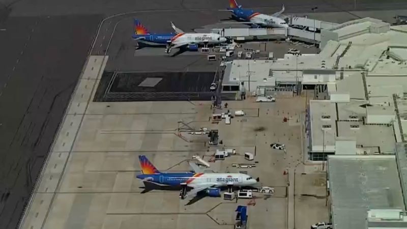 NextImg:Some Allegiant Air passengers and crew are injured in a turbulent Florida-bound flight, officials say | CNN