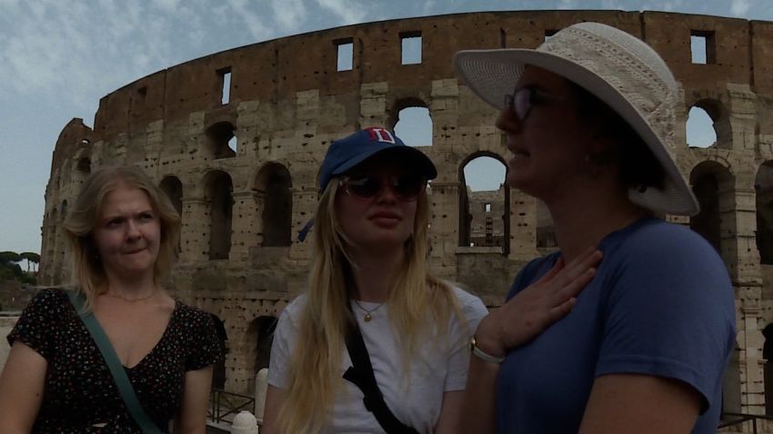 video thumbnail rome tourists
