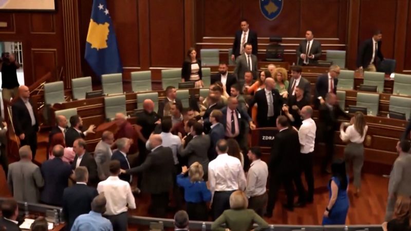 Video: Kosovo parliament fight breaks out after lawmaker throws water at PM | CNN