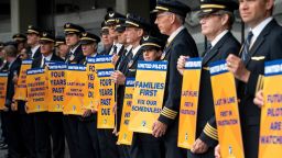 United Airlines pilots picket outside San Francisco International Airport (SFO) in San Francisco, California, US, on Friday, May 12, 2023. Thousands of United pilots, represented by the Air Line Pilots Association International (ALPA),participated in a nationwide picket May 12. 
