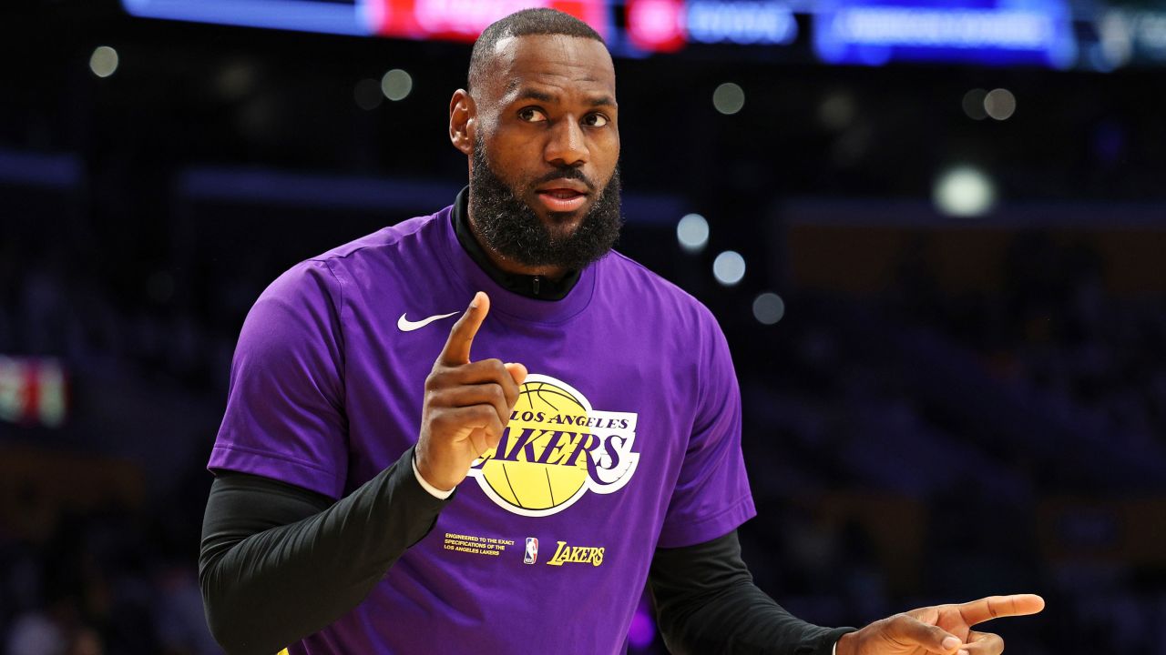 Why is LeBron James wearing the No.6 jersey with the LA Lakers?
