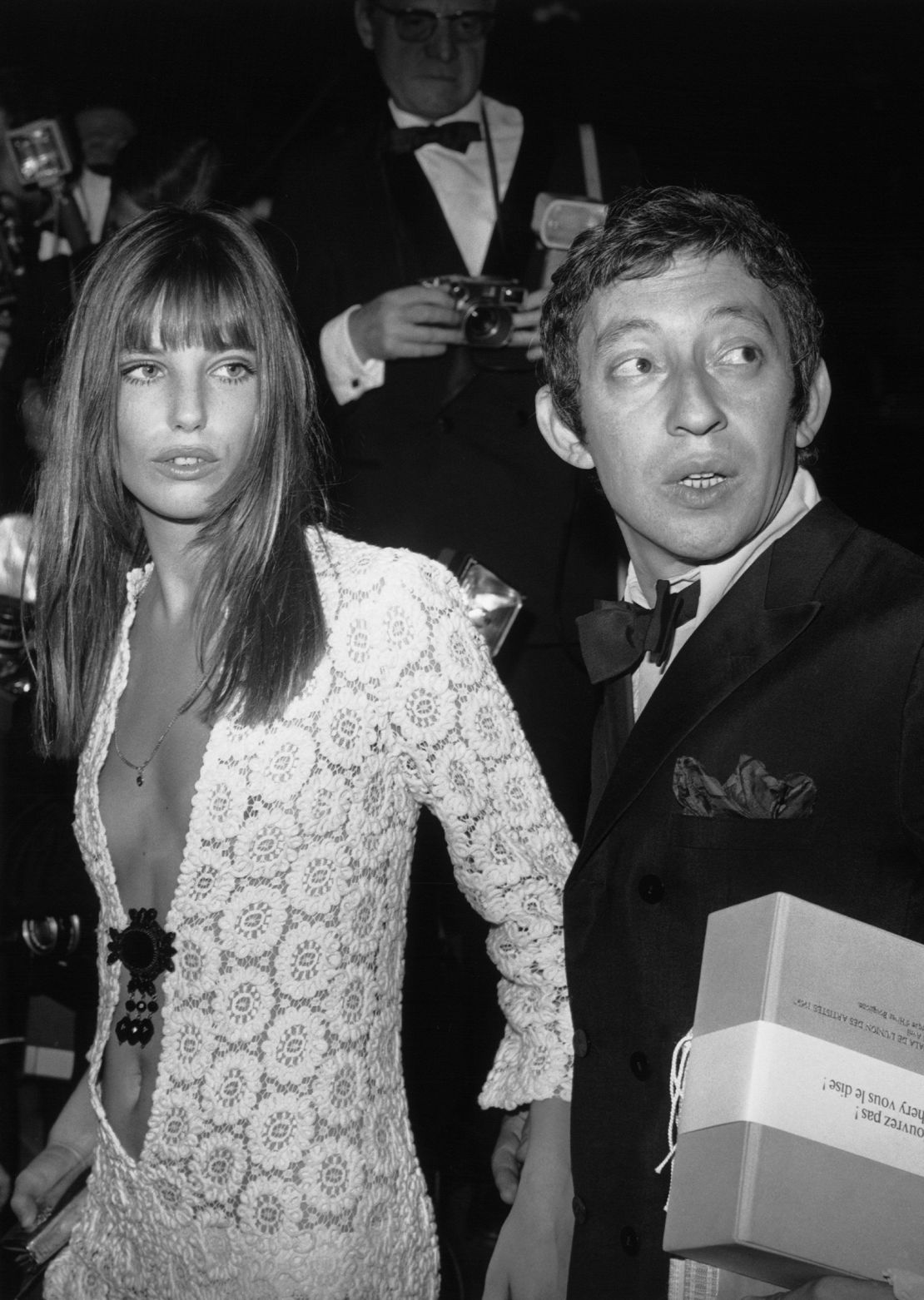 FRANCE - APRIL 25:  Serge GAINSBOURG and Jane BIRKIN arriving at the Artists Union's Gala, Paris.  (Photo by Keystone-France/Gamma-Keystone via Getty Images)