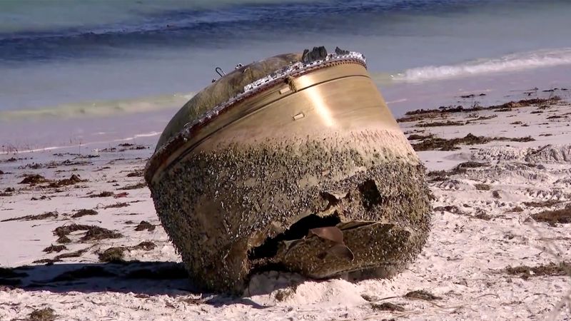 NextImg:Mystery cylinder that washed up on Australian beach is Indian space debris, officials confirm | CNN
