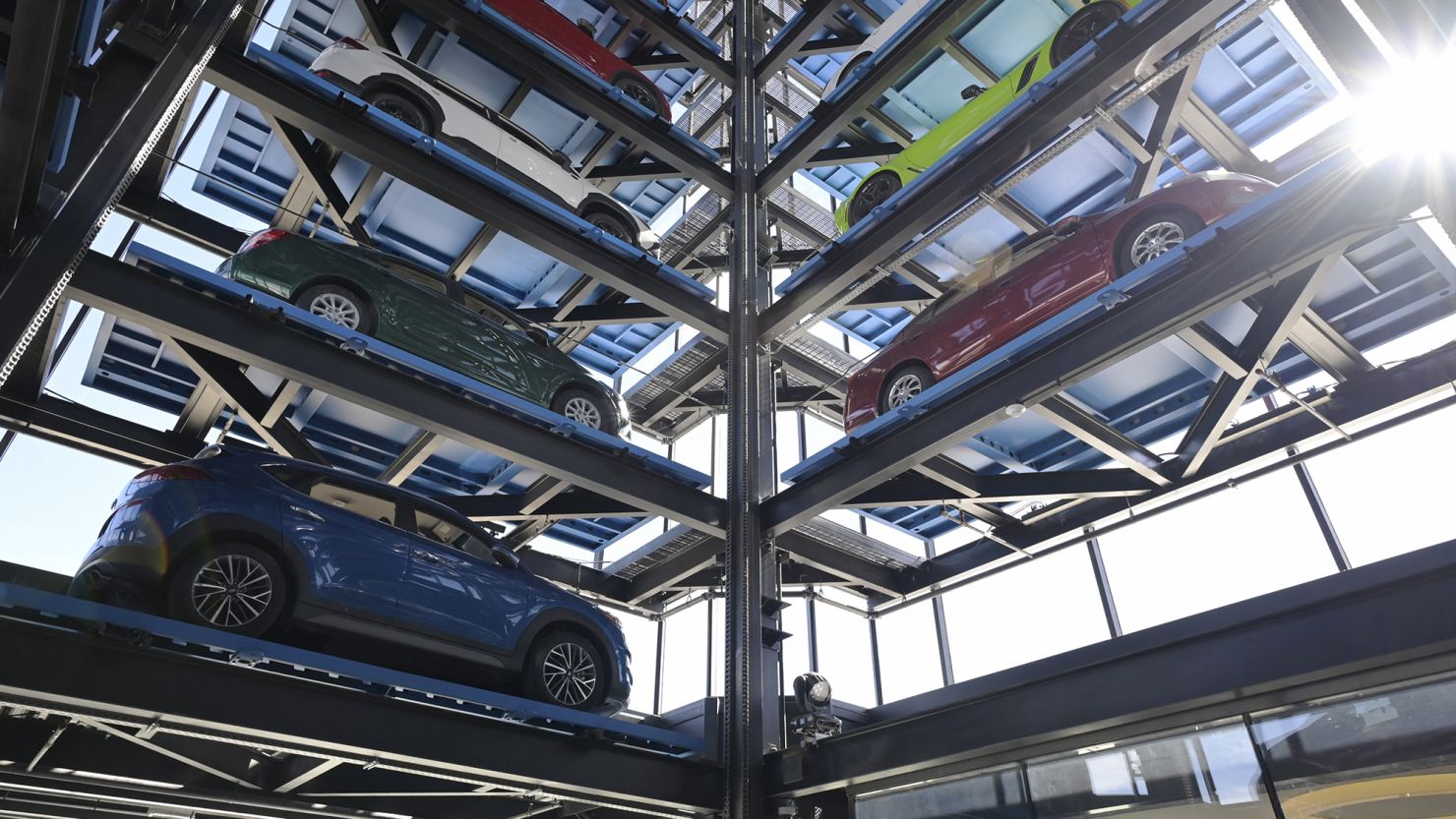 Carvana stock surges 40 after it reaches a massive debt reduction deal