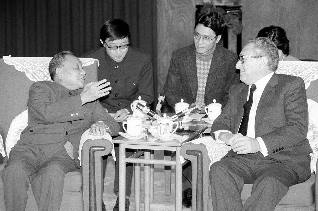 China's late paramound leader Deng Xiaoping met with former US Secretary of State Henry Kissinger in Beijing on November 11, 1985.