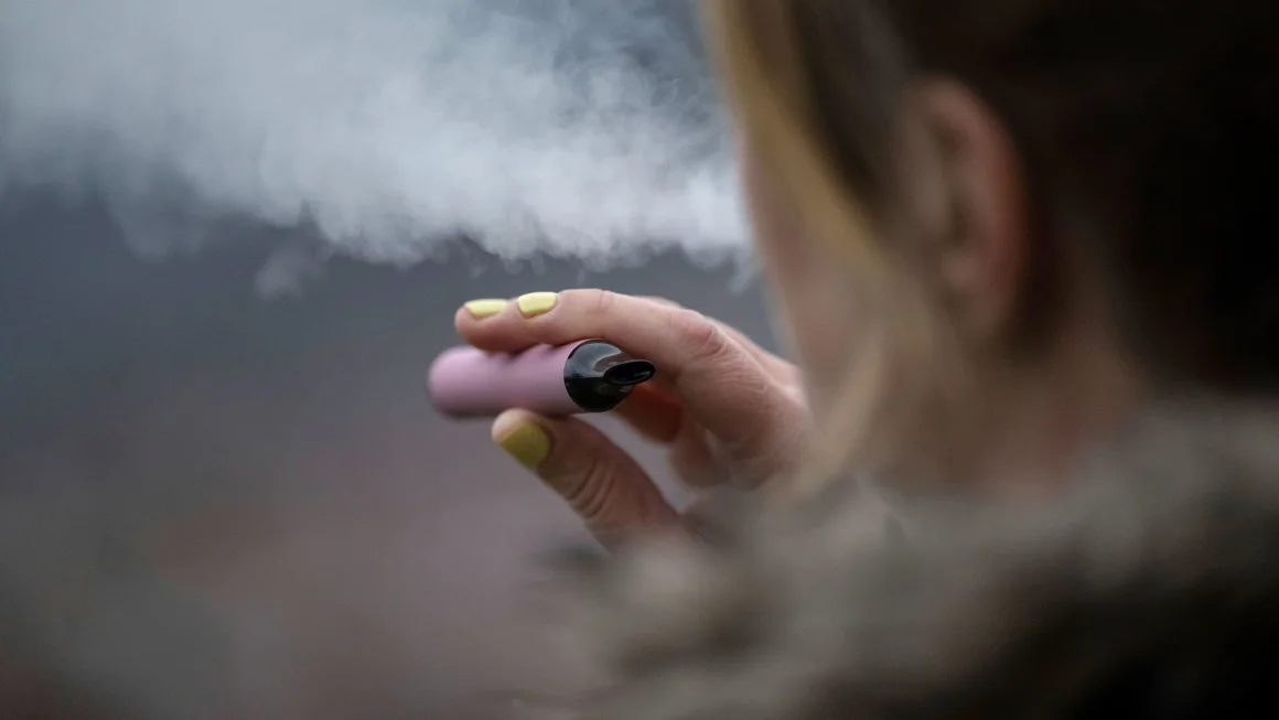 FDA, Justice Department crack down on sale of illegal e-cigarettes by forming new task force 
