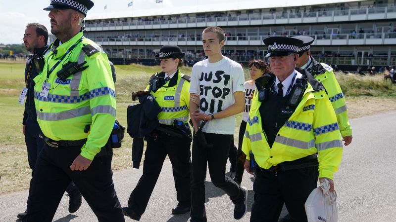 Just Stop Oil Protestors Disrupt Open Championship Cnn 8585