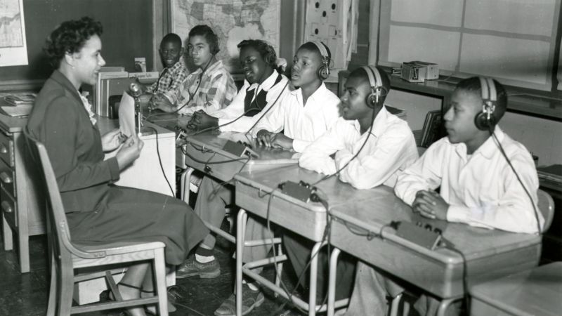 NextImg:Black deaf students who attended 1950s segregated school will finally get their high school diplomas | CNN