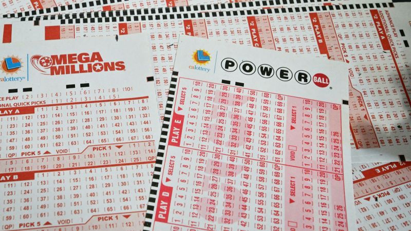 Read more about the article Mega Millions jackpot rises to $1.05 billion with no top winner in Friday’s drawing – CNN