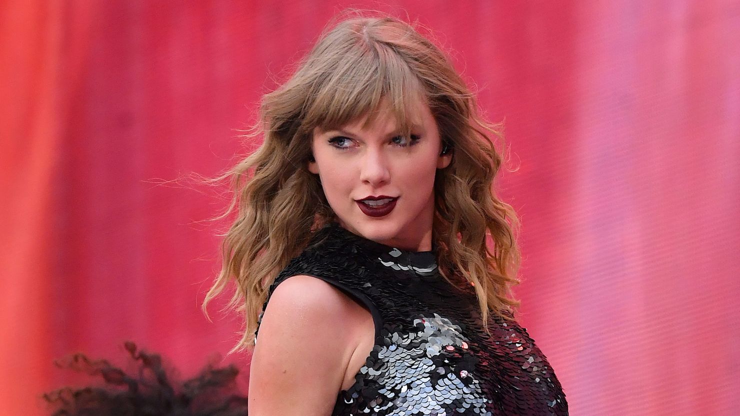 Taylor Swift Teases Reputation (Taylor's Version), Talks Rerecordings