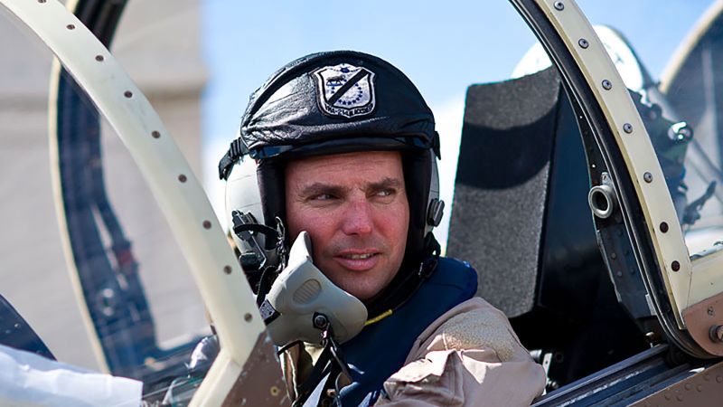 Съдбата на бившия пилот на американските морски пехотинци Даниел Дъгън