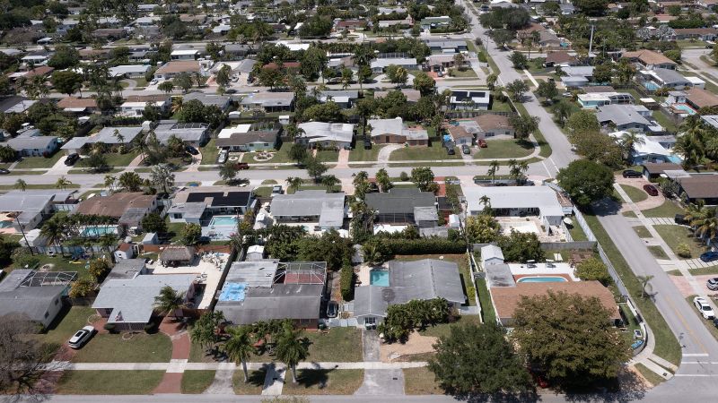 NextImg:Home prices stay strong in May | CNN Business