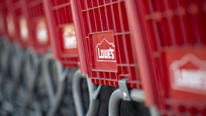 NextImg:Lowe's rehires employee who tried to stop shoplifters | CNN Business