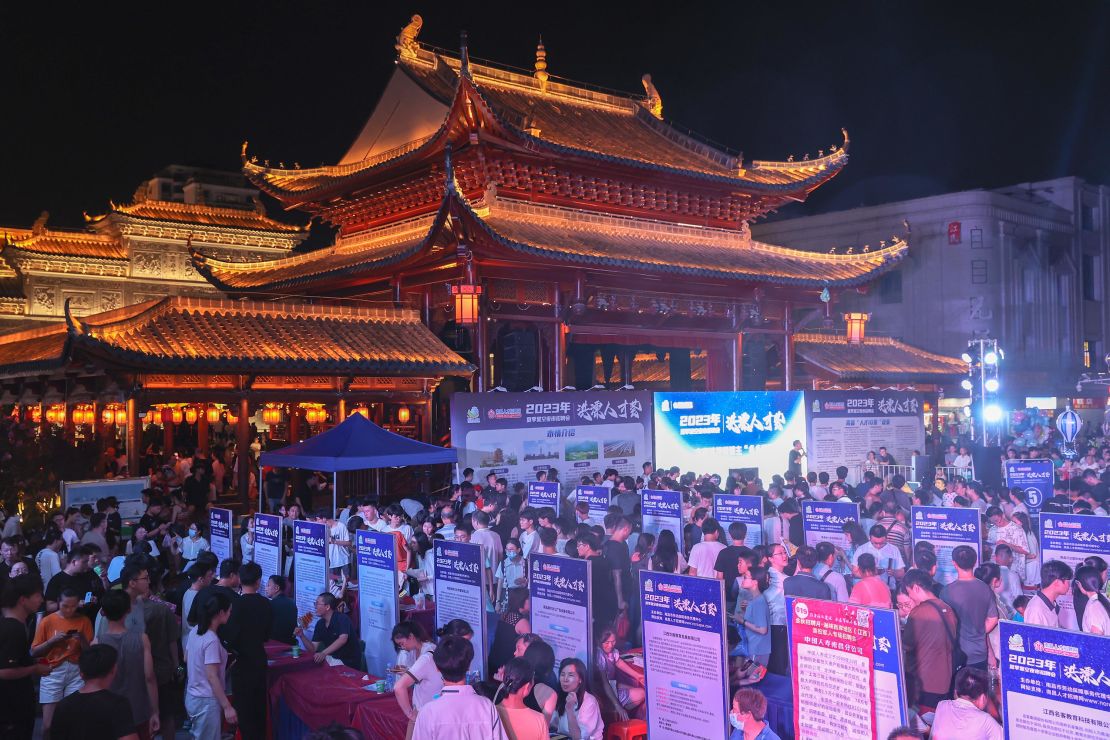 An evening job fair at the Wanshou Palace Historical Culture Block 2023 in southeast China's Jiangxi province