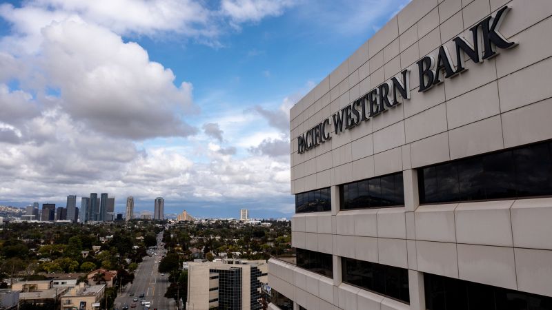 NextImg:Banc of California set to merge with rival PacWest | CNN Business