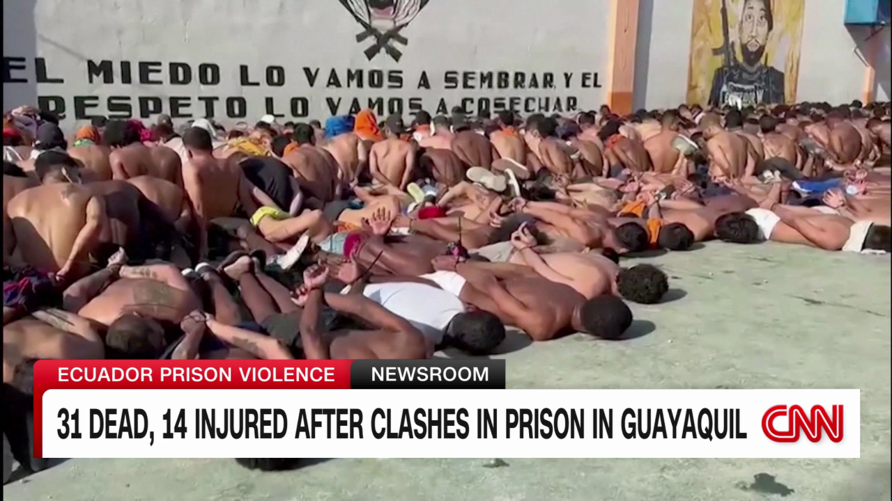 exp ecuador prison inmates security pozzebon lkl 072612ASEG2 cnni world_00001913.png