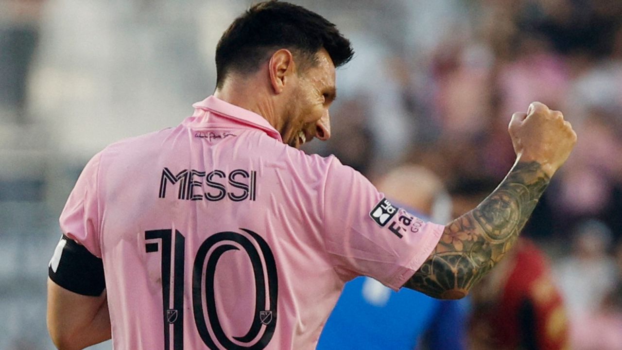 Lionel Messi is making transition to US look easy as he scores twice for  Inter Miami against Atlanta United in Leagues Cup | CNN