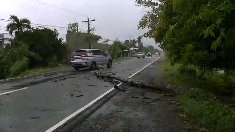 NextImg:Typhoon Doksuri makes landfall in Philippines as country braces for impact | CNN