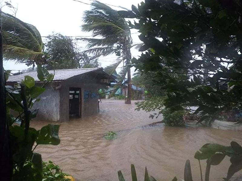 Typhoon Doksuri Kills At Least Five As Philippines Battles Floods And ...