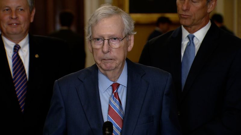 McConnell Appears To Freeze While Speaking With Reporters In Kentucky ...